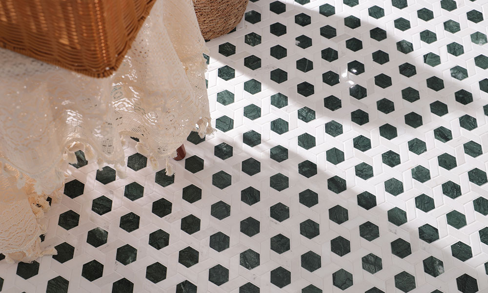 {"default":"Small hexagon green and white marble floor tiles in geometric pattern"}
