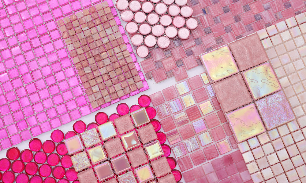 {"default":"Pink tiles in various shapes and iridescent glass finishes for modern interior design."}
