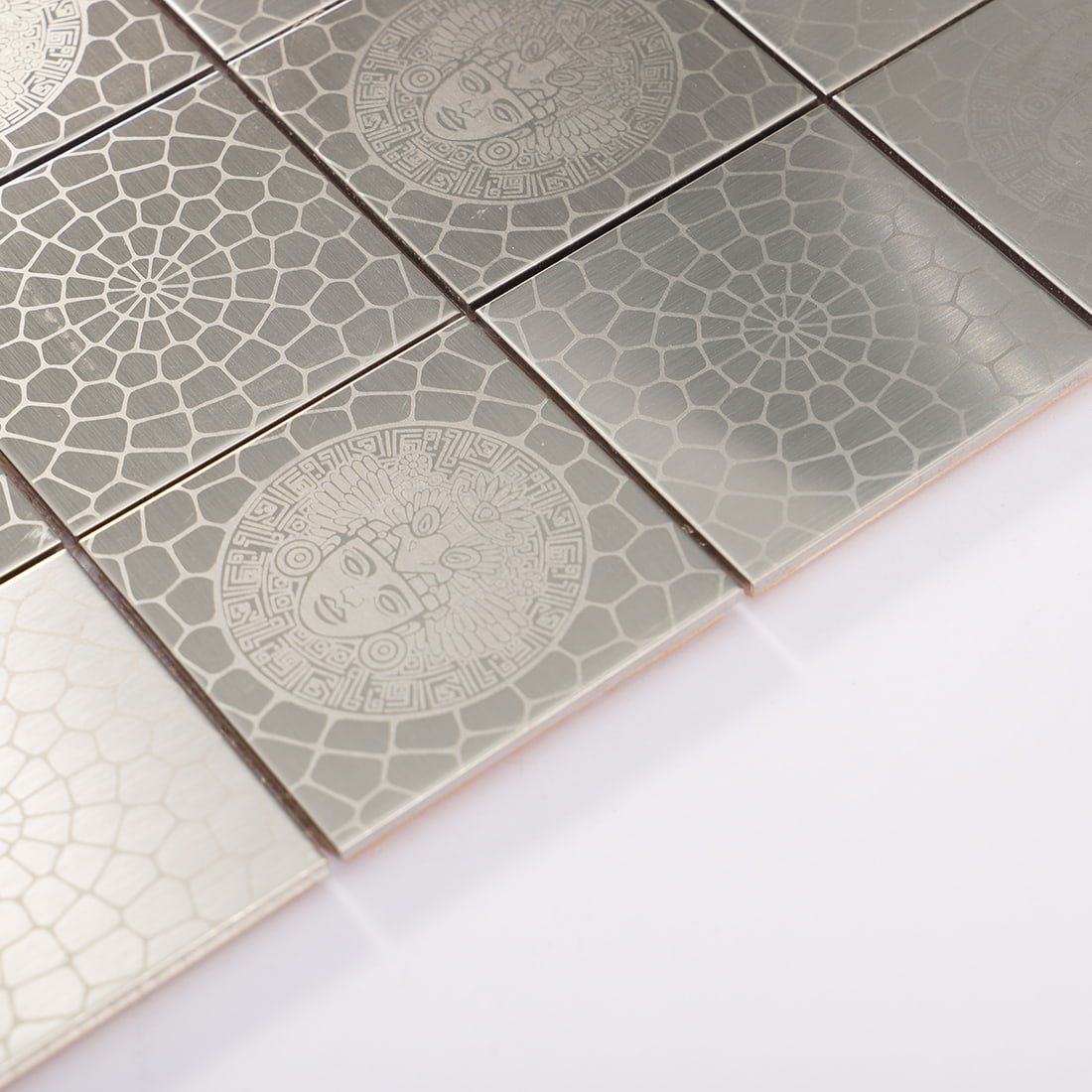 Pattern detail of silver stainless steel square mosaic tile