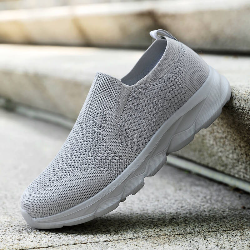 New Breathable & Comfortable Travel Shoes Outdoor Travel Men's Sports Shoes