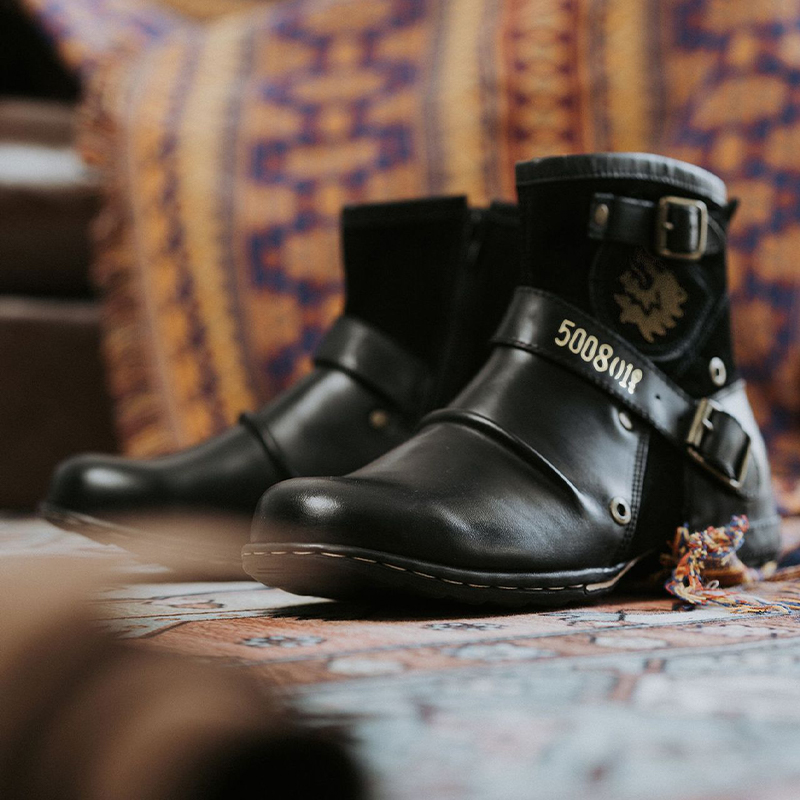 Men's Leather Vintage Buckle Side Zipper Boots