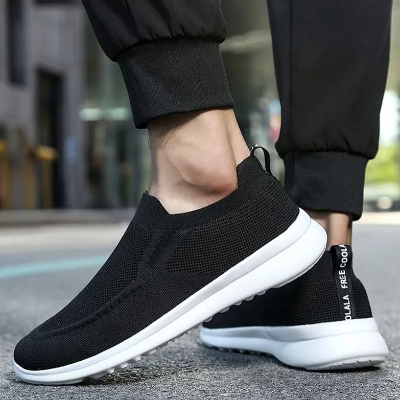 Men's Leisure Fly Woven Surface Breathable Sports Shoes