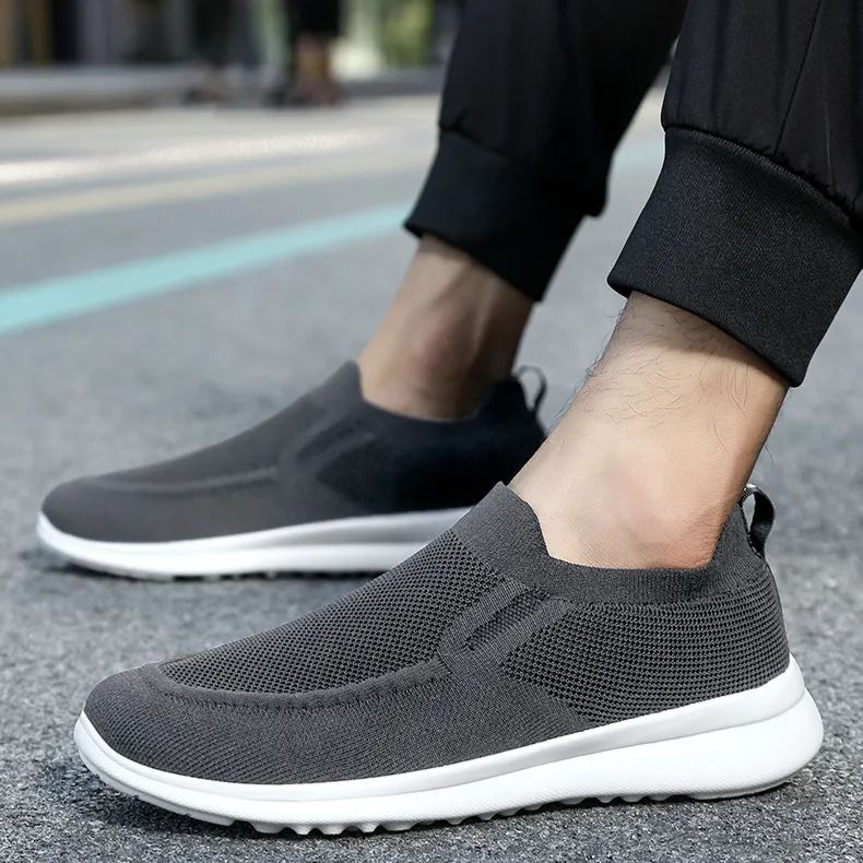 Men's Leisure Fly Woven Surface Breathable Sports Shoes