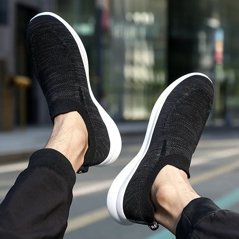 Men's Leisure Fly Woven Surface Breathable Sports Shoes