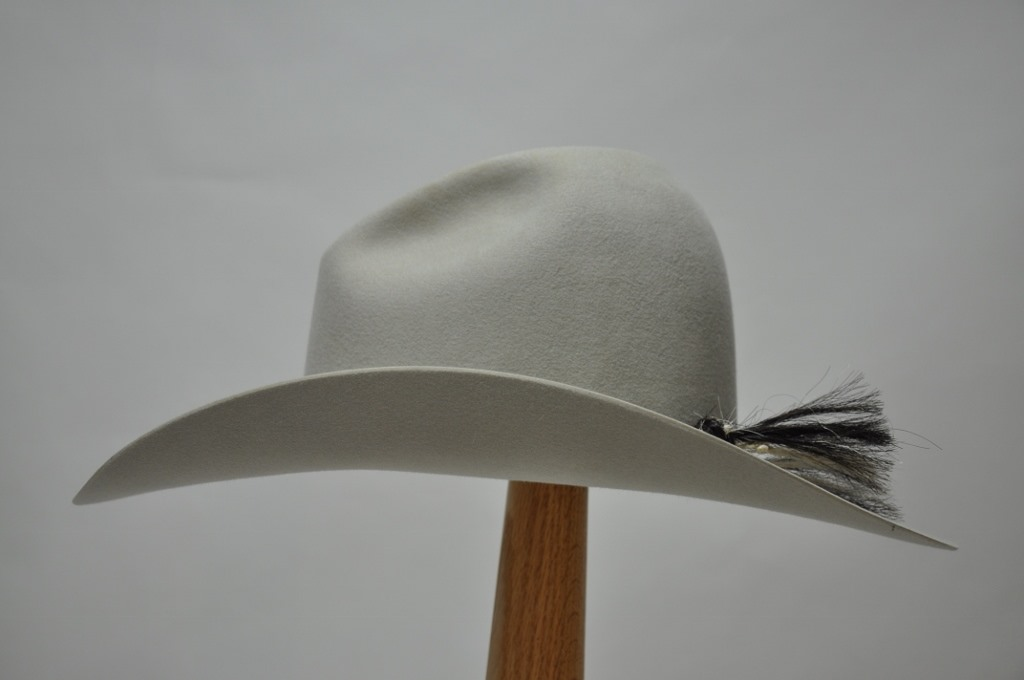 Frosted Bank & Wind Feather