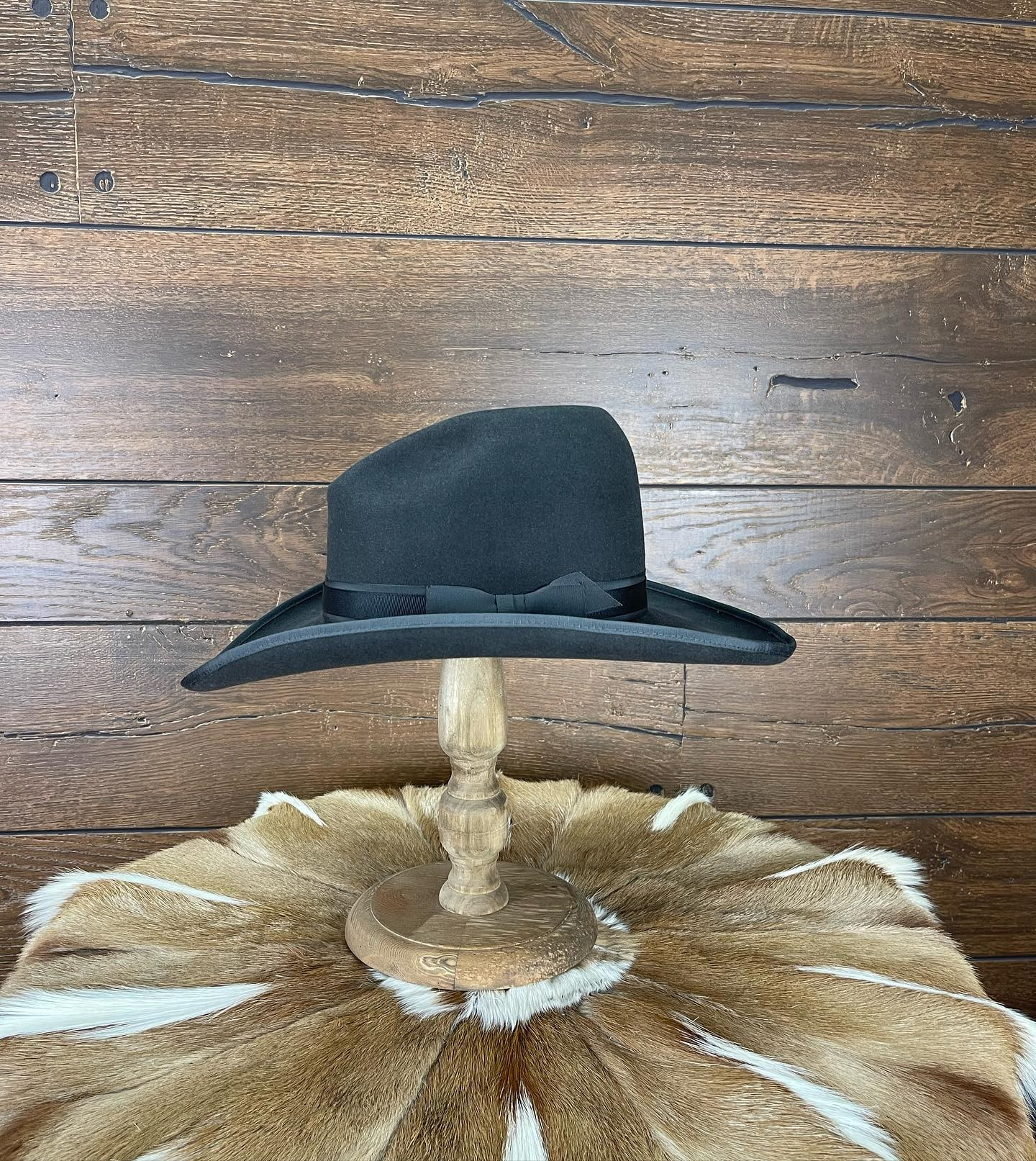 Inky Night & Waning Moon