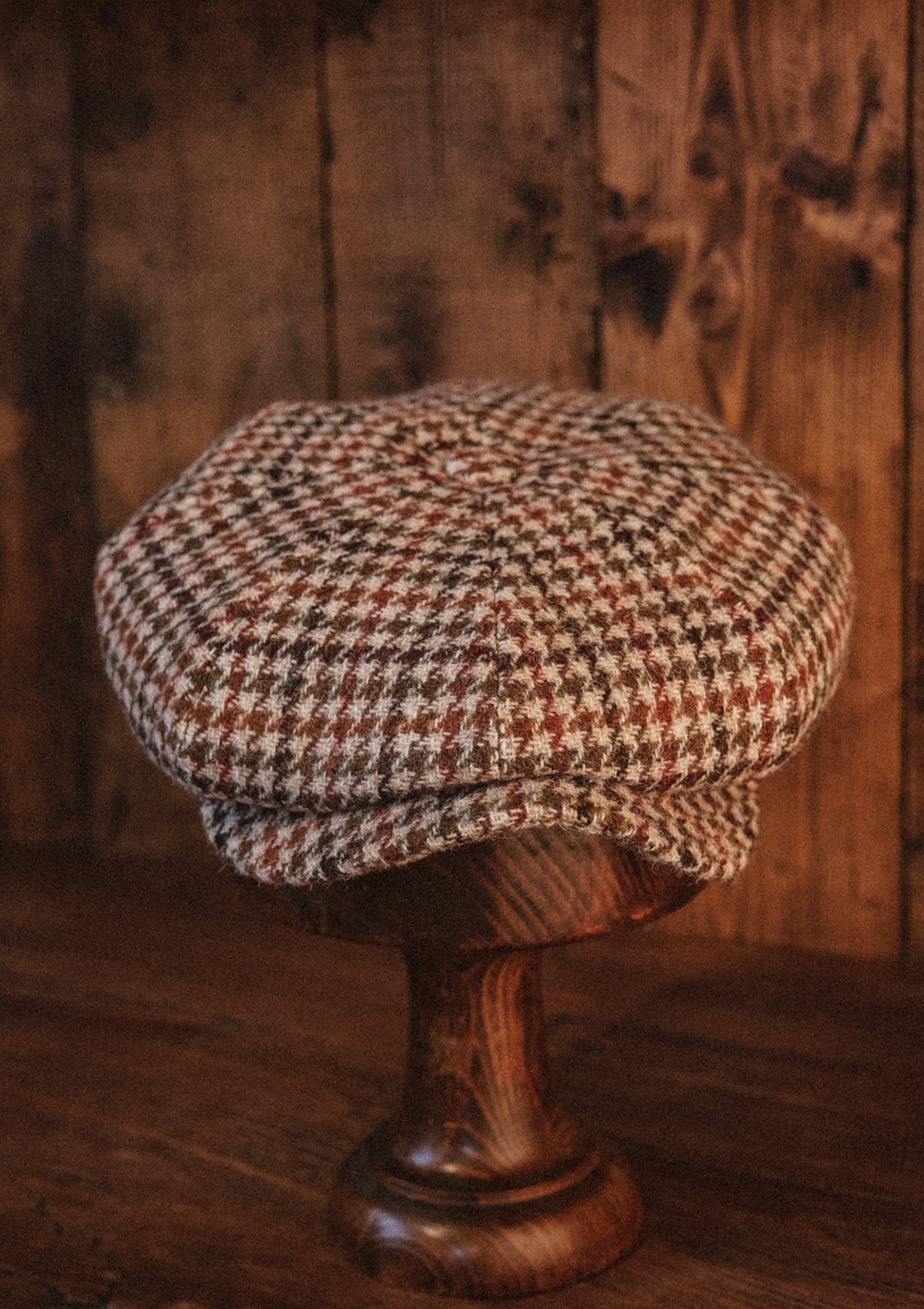 Torrington Baker Boy - (Mid Width) Camel Houndstooth Harris Tweed