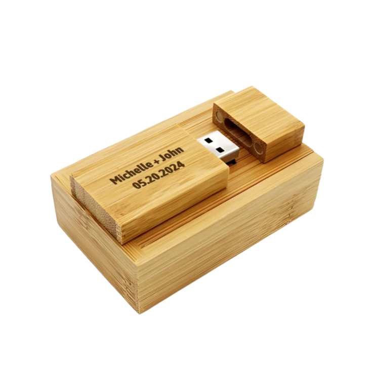 Personalized Engraved Wooden USB Flash Drive – Custom Name 16GB Wood Grain