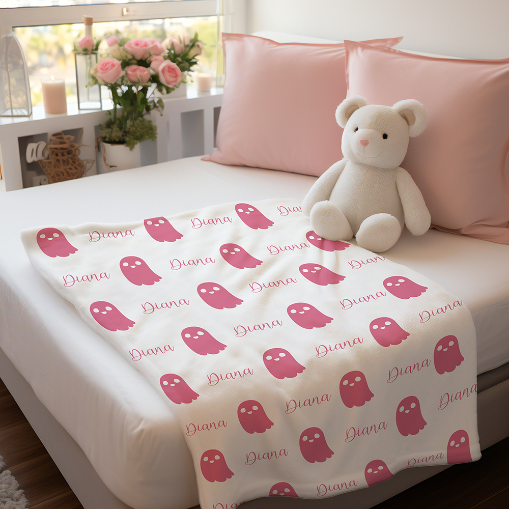 Personalized Name Cute Ghost Pattern Blanket – Custom Name Engraving Halloween Gift