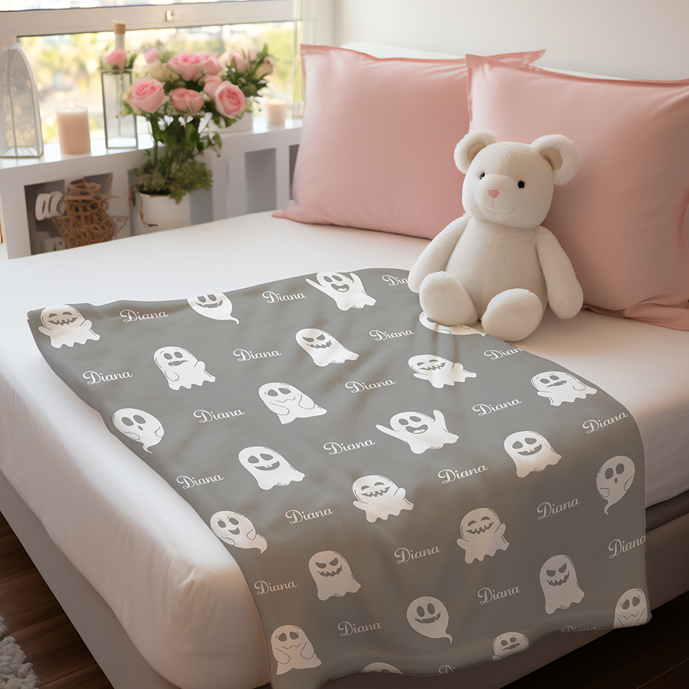 Personalized Name Spooky Ghost Pattern Blanket – Custom Name Engraving Halloween Gift