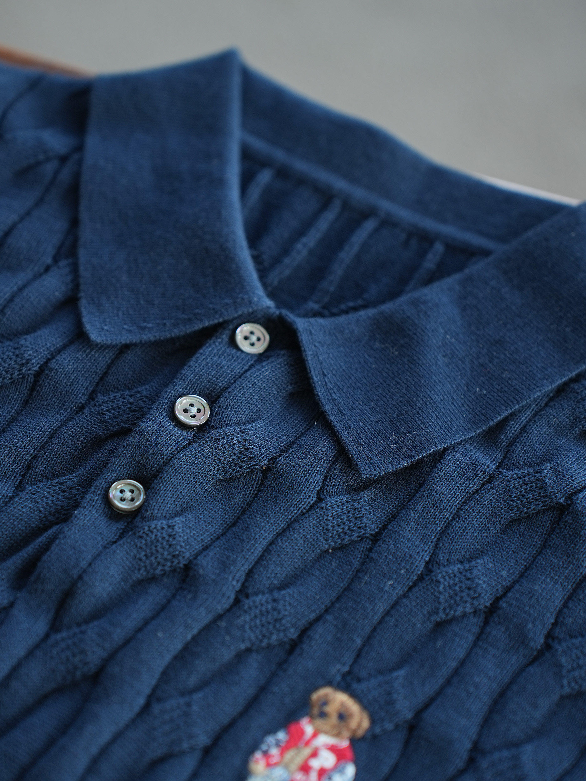 Men’s Short Sleeve Cable Knit Polo Shirt – Bear Print