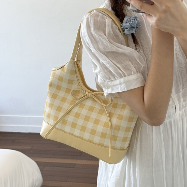 239.9 USD - Charming, Fashionable and Soft Shoulder Bag