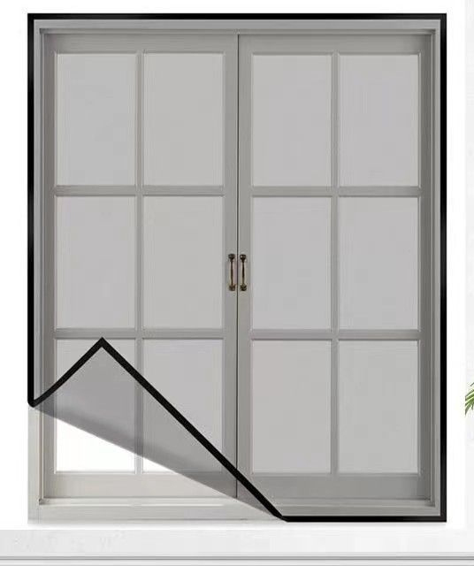 Samoprzylepna moskitiera z pełnym obramowaniem