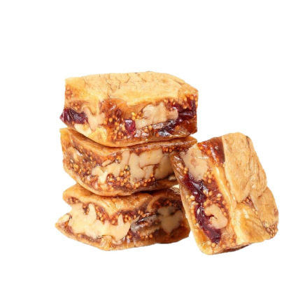 Figs stuffed with walnuts offer a delightful combination of soft, chewy, and crunchy textures in every bite, all made with clean, additive-free ingredients. 🌰🍬