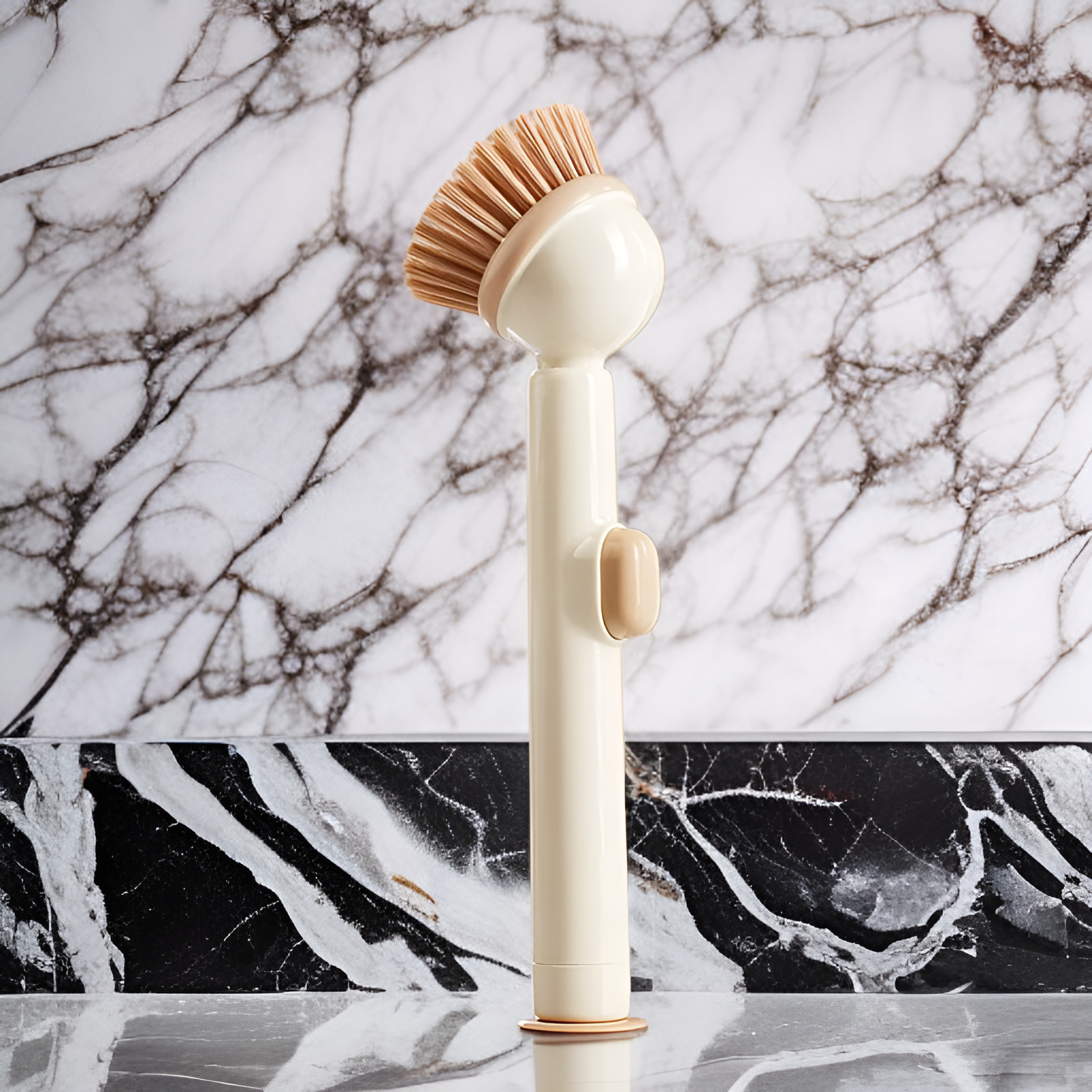 Zbliżenie na głowicę szczoteczki do płynnego mycia