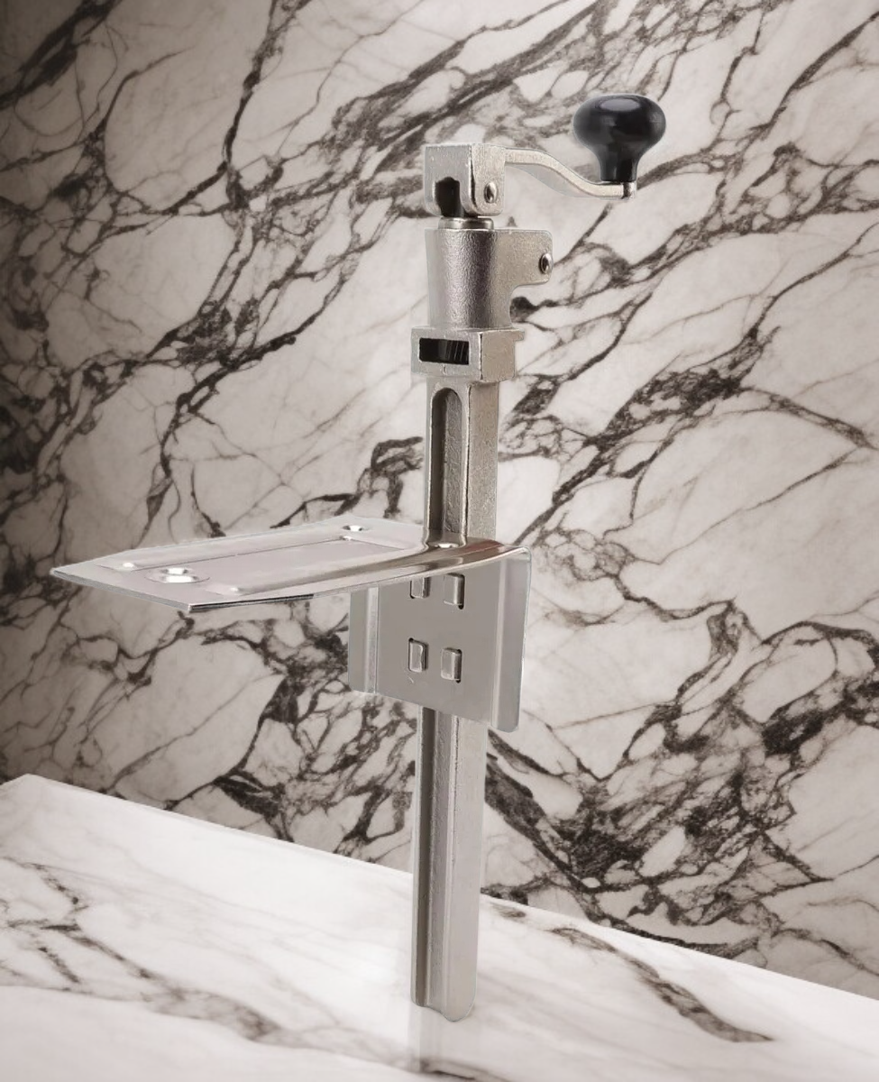 Nowoczesny otwieracz do puszek na biurko