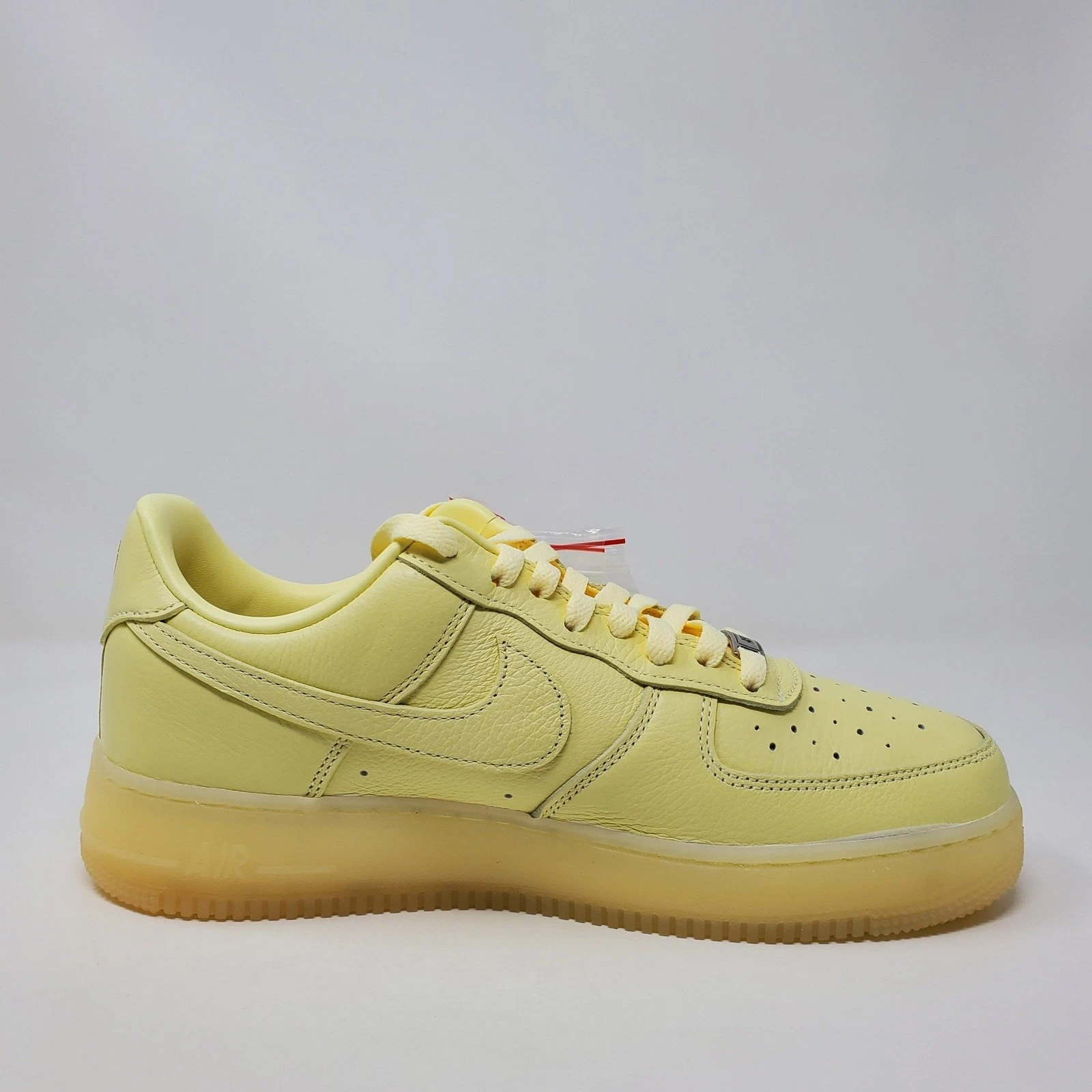 Nthtike Athtir Fothtrce 1 Low Certified Lover Boy Citron Yellow 