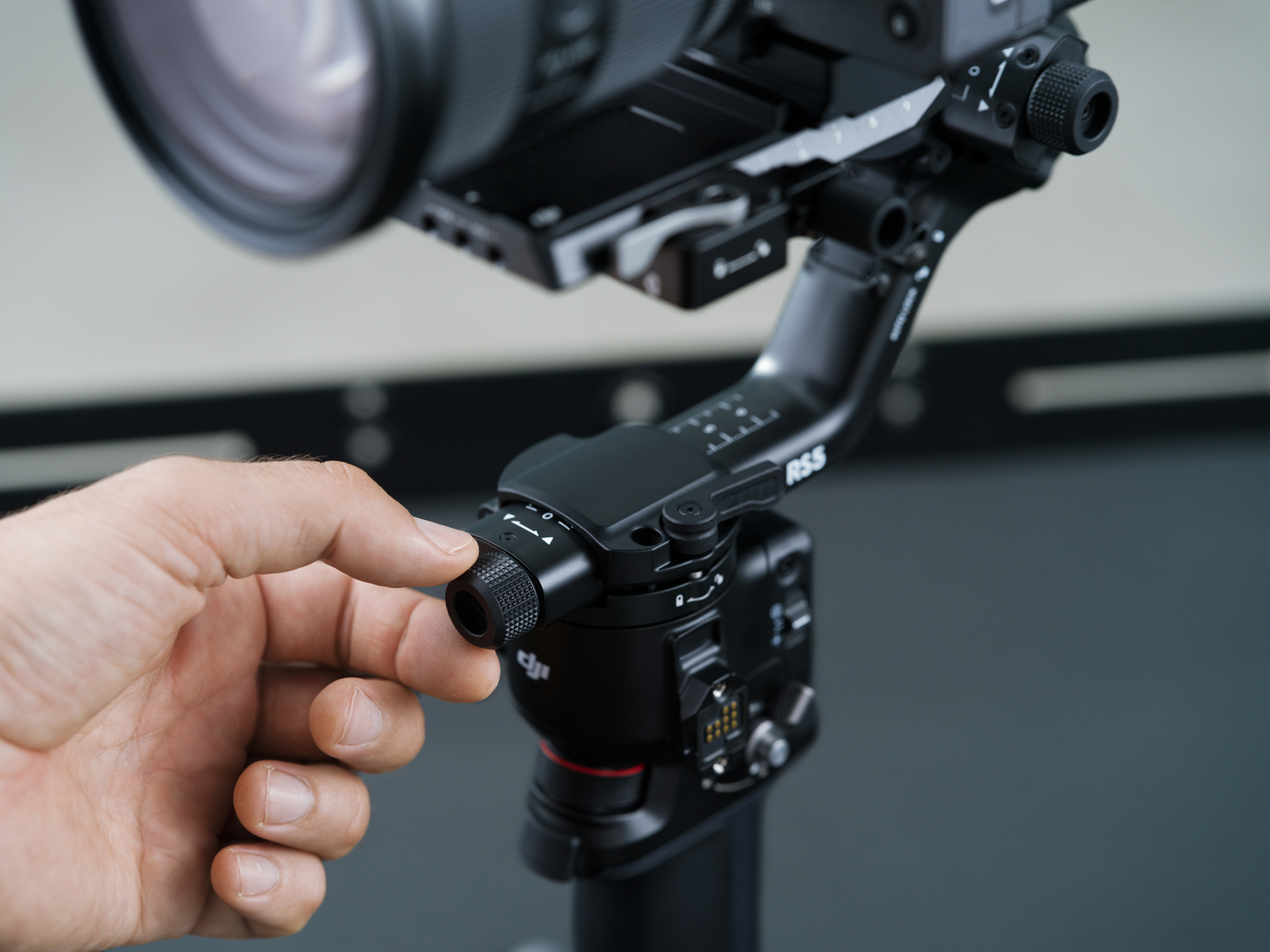 DthtJI RS 5 Gimbal Stabilizer