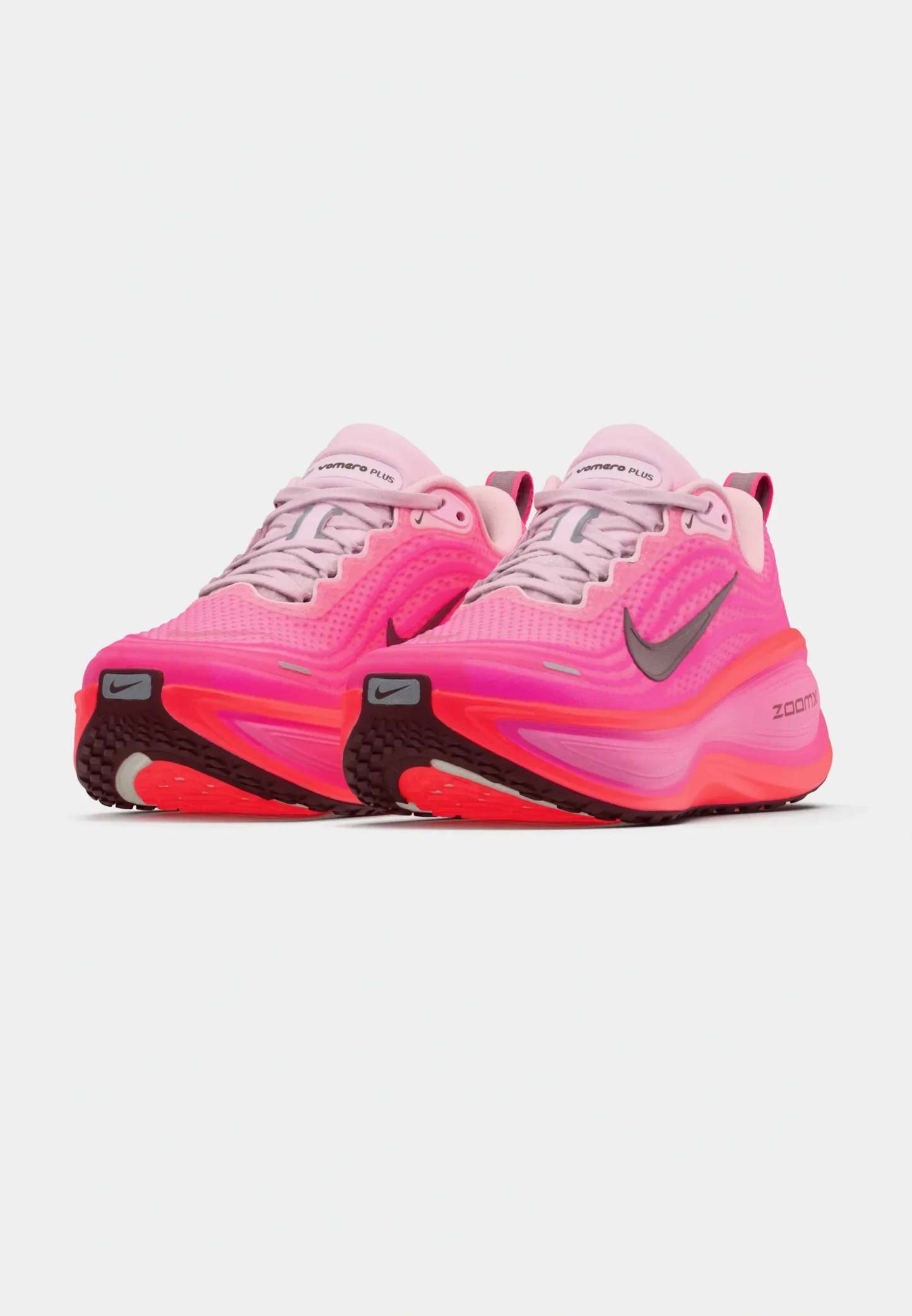 VOMERO PLUS - Running shoes