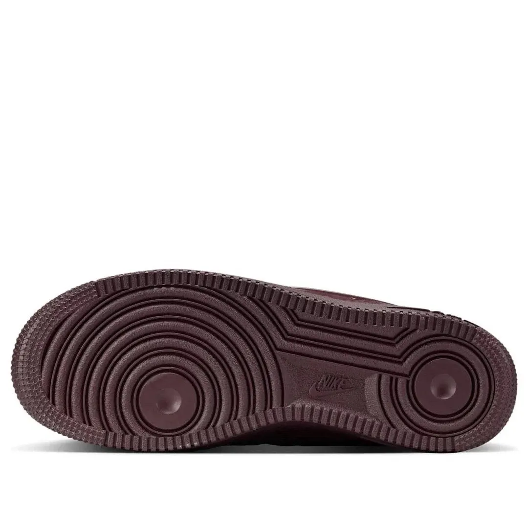 Nithtke W Air Fothtrce 1 '07 Burgundy Crush (HV4406 600) Women's Size 8.5