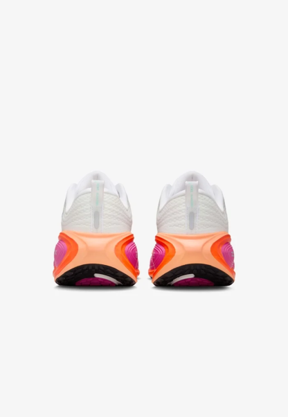 VOMERO PLUS - Running shoes