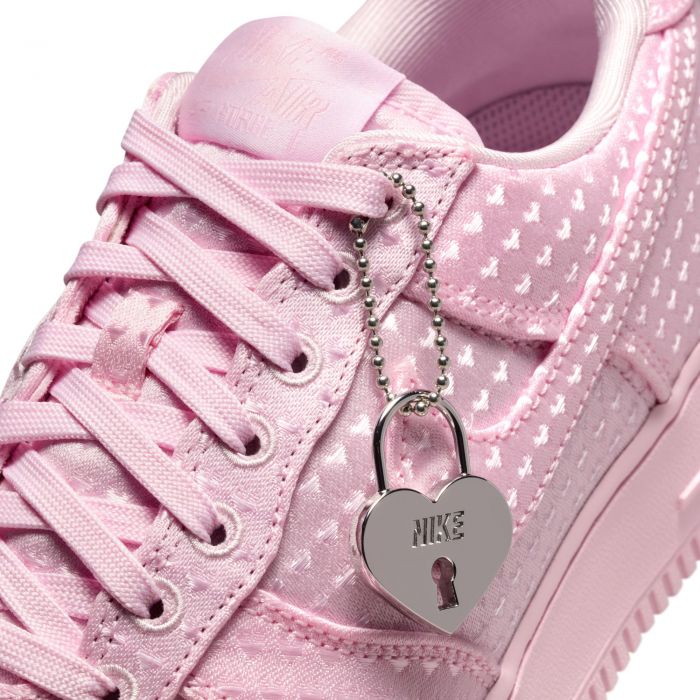 AIR FORCE 1 '07 SE VALENTINE'S DAY