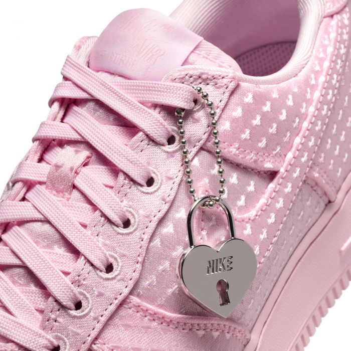 AIR FORCE 1 '07 SE VALENTINE'S DAY