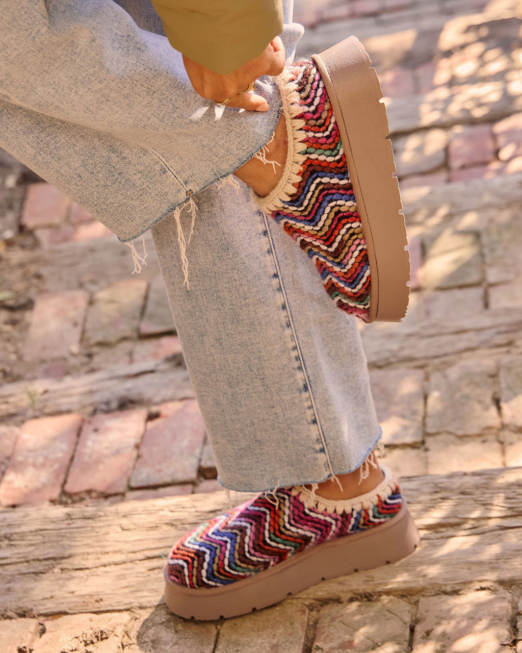 Emberlane Embroidered Platform Mules-Vogue Logic