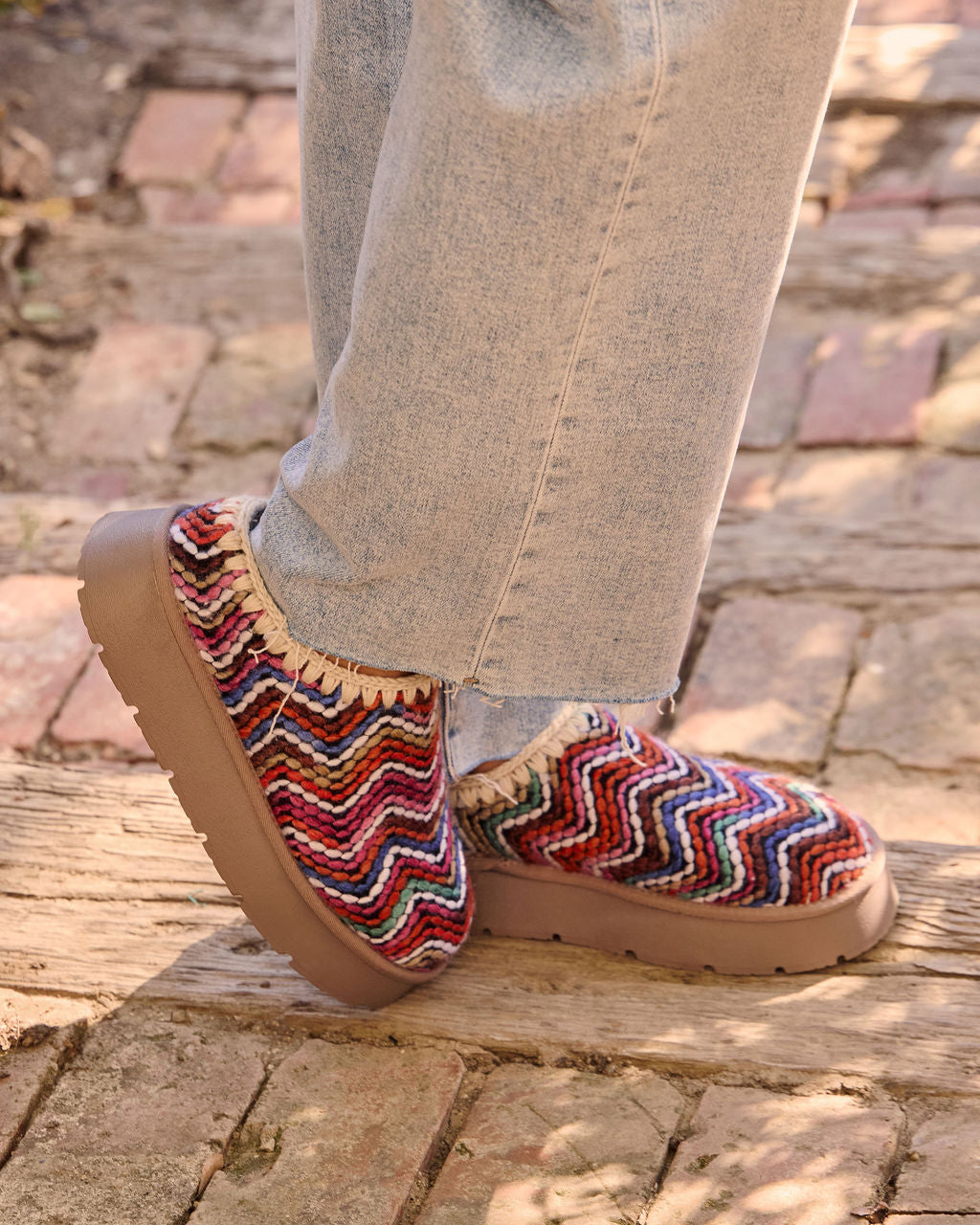 Emberlane Embroidered Platform Mules-Vogue Logic