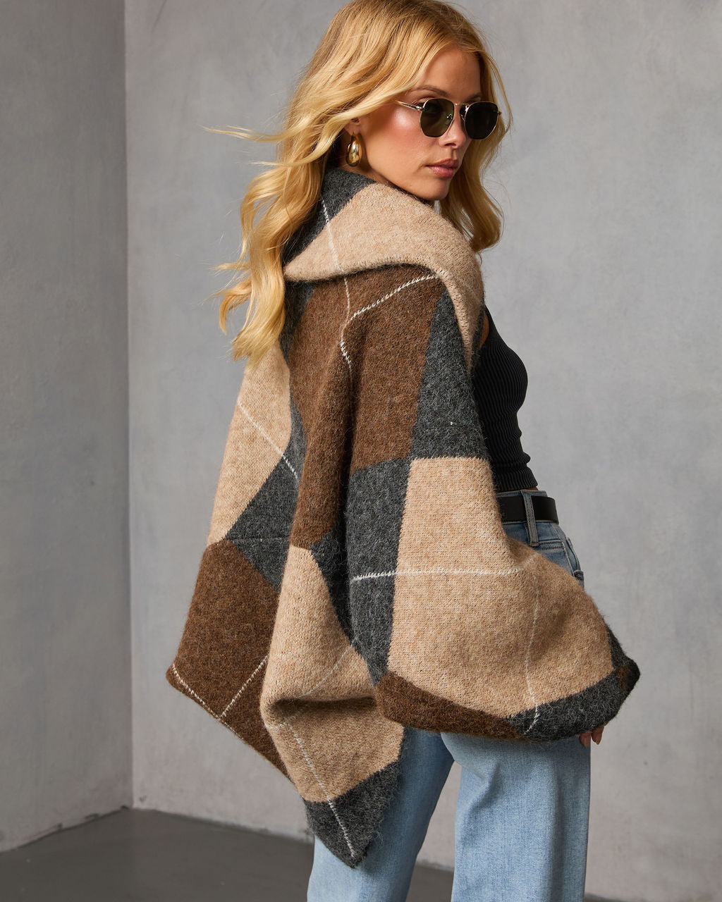 Marenne Cropped Argyle Print Cardigan-Vogue Logic