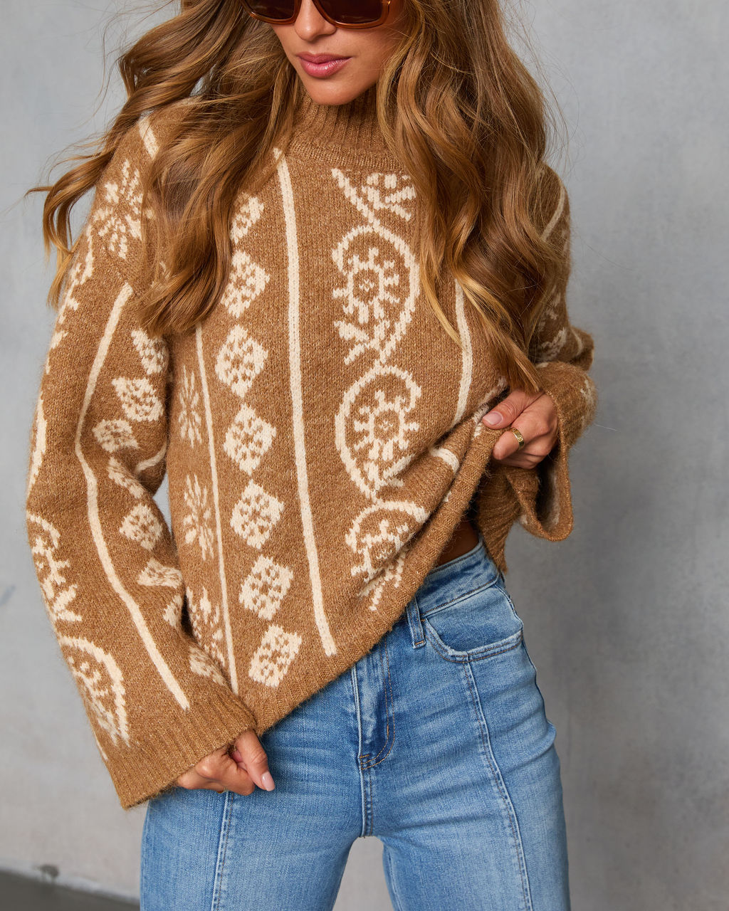 Homebody Season Abstract Sweater-Vogue Logic