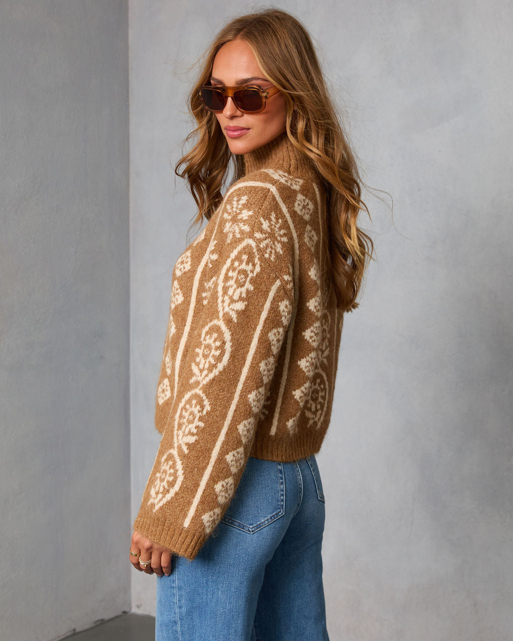 Homebody Season Abstract Sweater-Vogue Logic