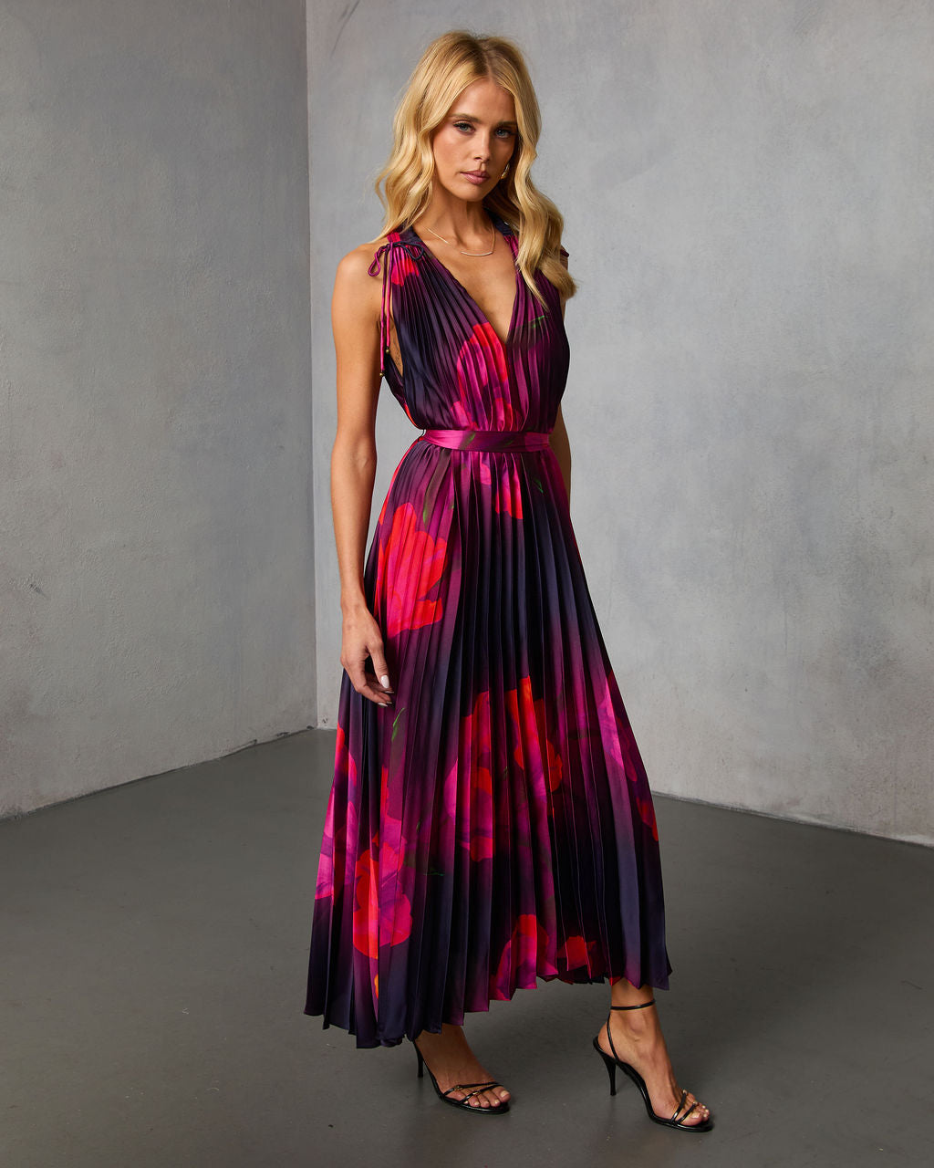 Noeme Pleated Halter Maxi Dress-Vogue Logic