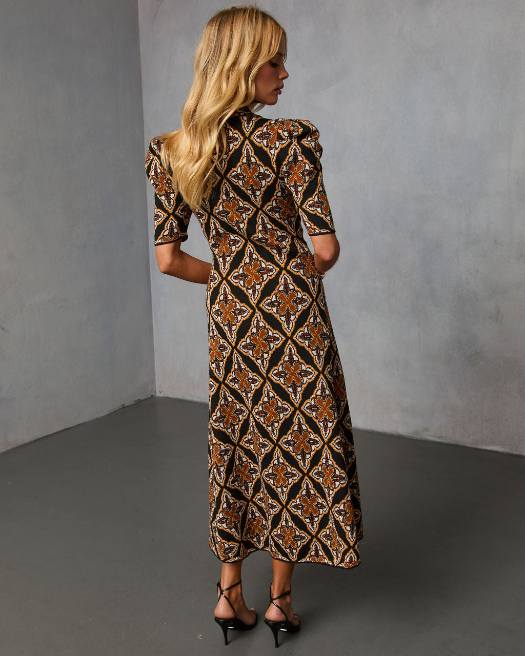 Olivyne Printed Mock Neck Knit Midi Dress-Vogue Logic