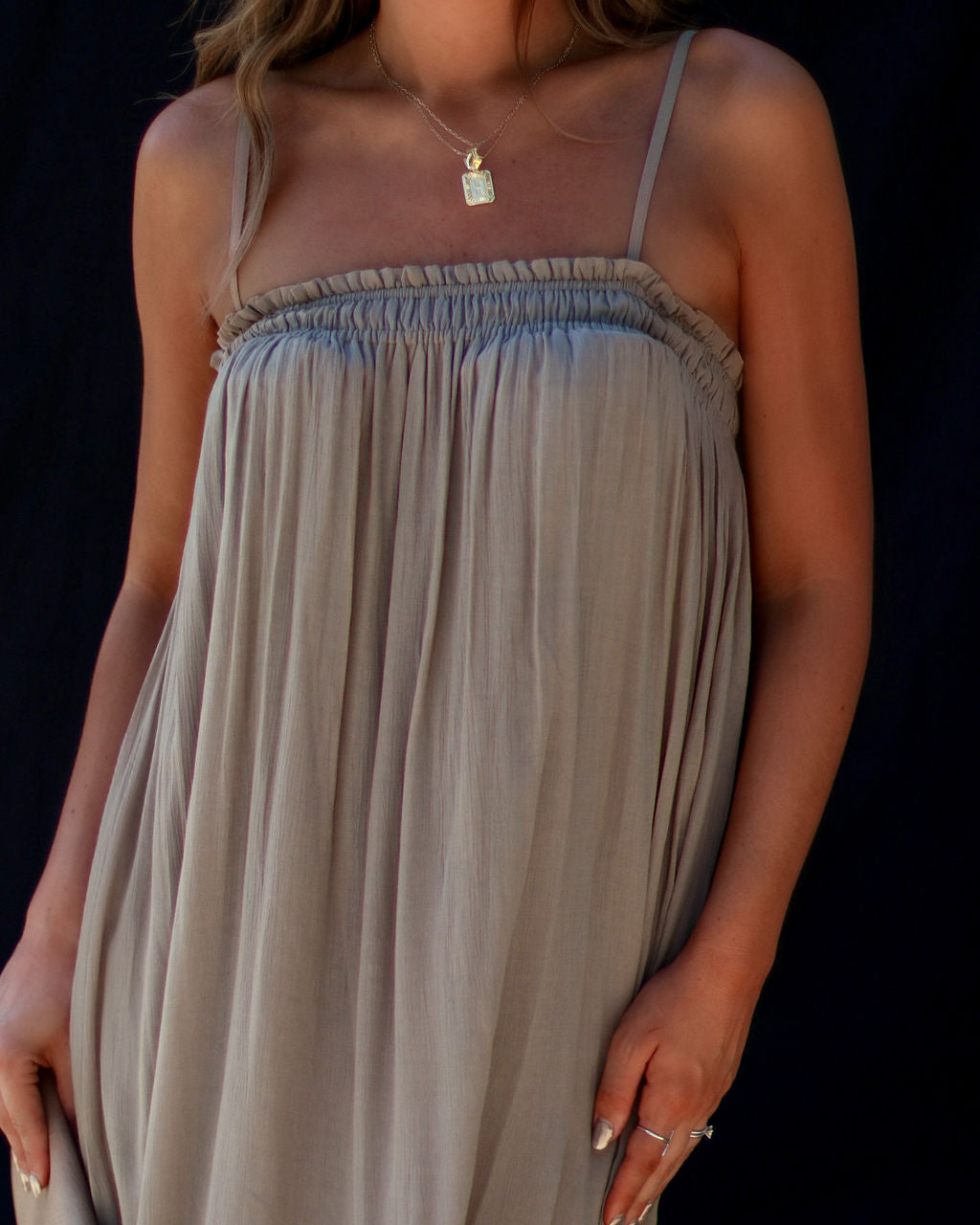 Gracia Everyday Sleeveless Pocketed Midi Dress-Vogue Logic