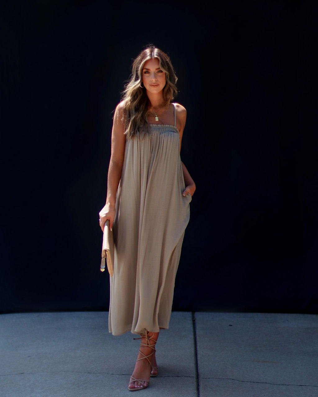 Gracia Everyday Sleeveless Pocketed Midi Dress-Vogue Logic