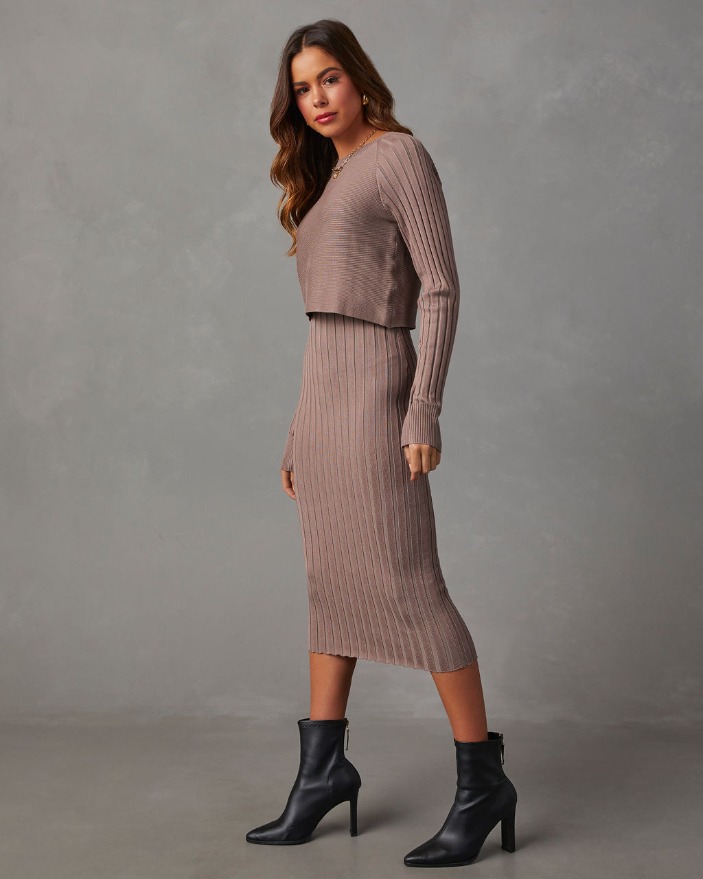 Full Of Surprises Ribbed Knit Midi Dress-Vogue Logic