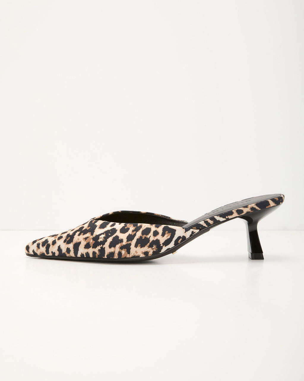 Wild Mood Leopard Pointed Toe Mule-Vogue Logic
