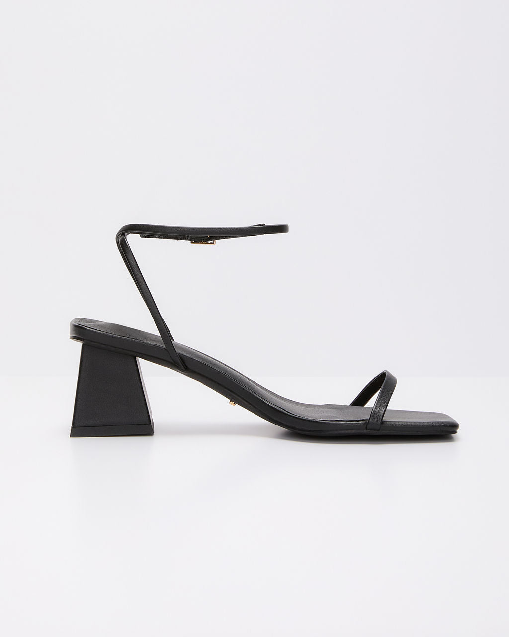 Good Mix Strap Block Heel-Vogue Logic