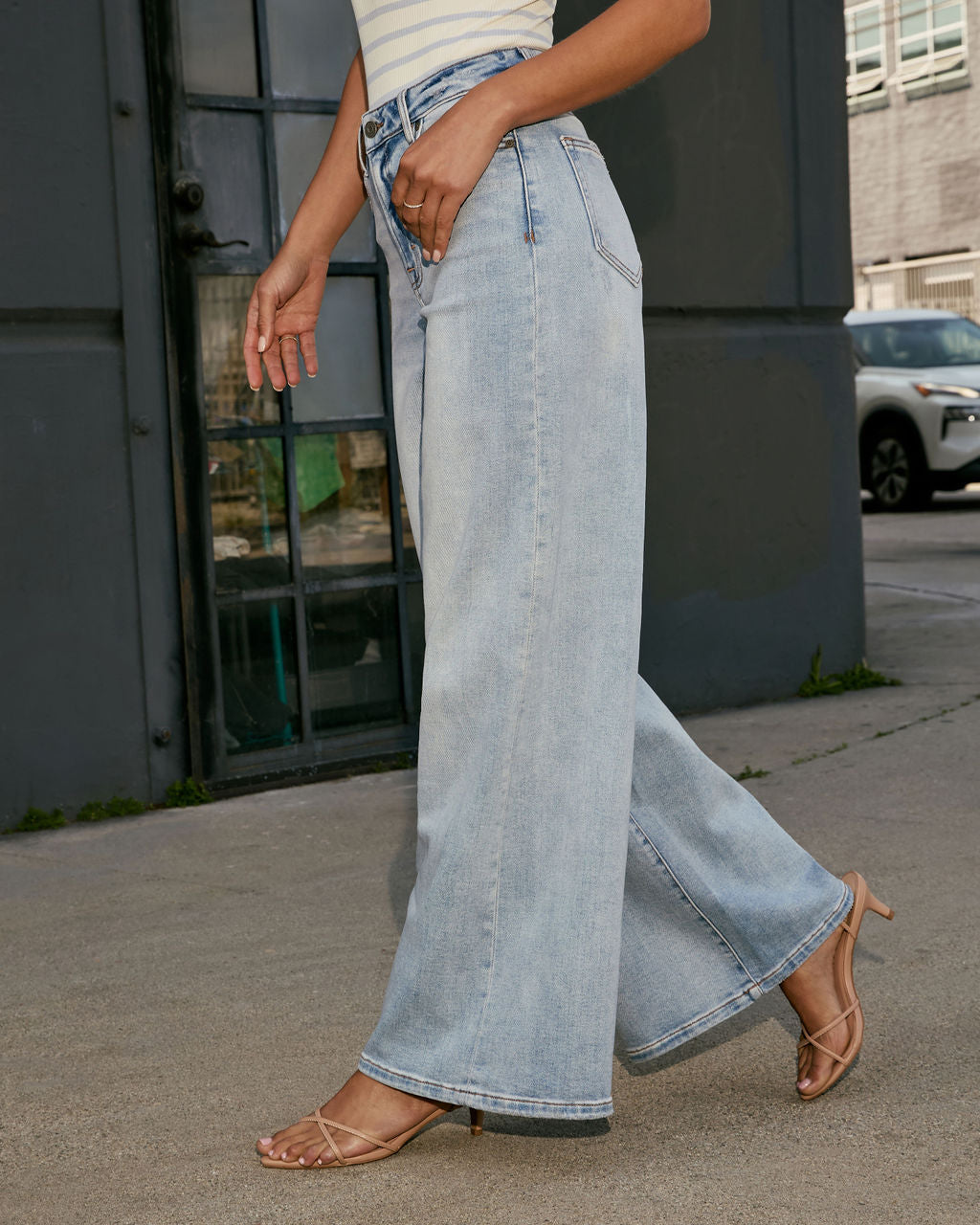 Laurie Super Stretch Wide Leg Jean-Vogue Logic