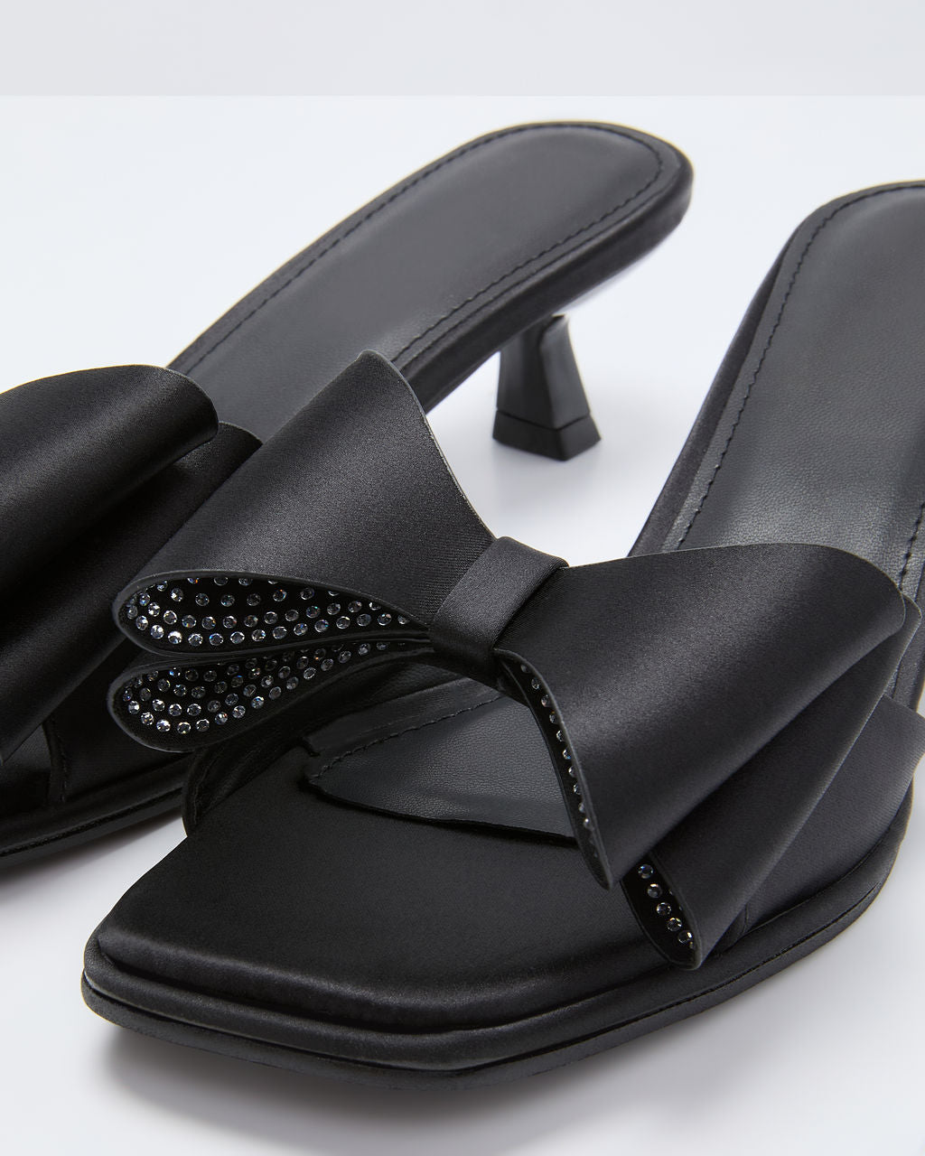 Cranberry Moon Satin Bow Kitten Heels-Vogue Logic