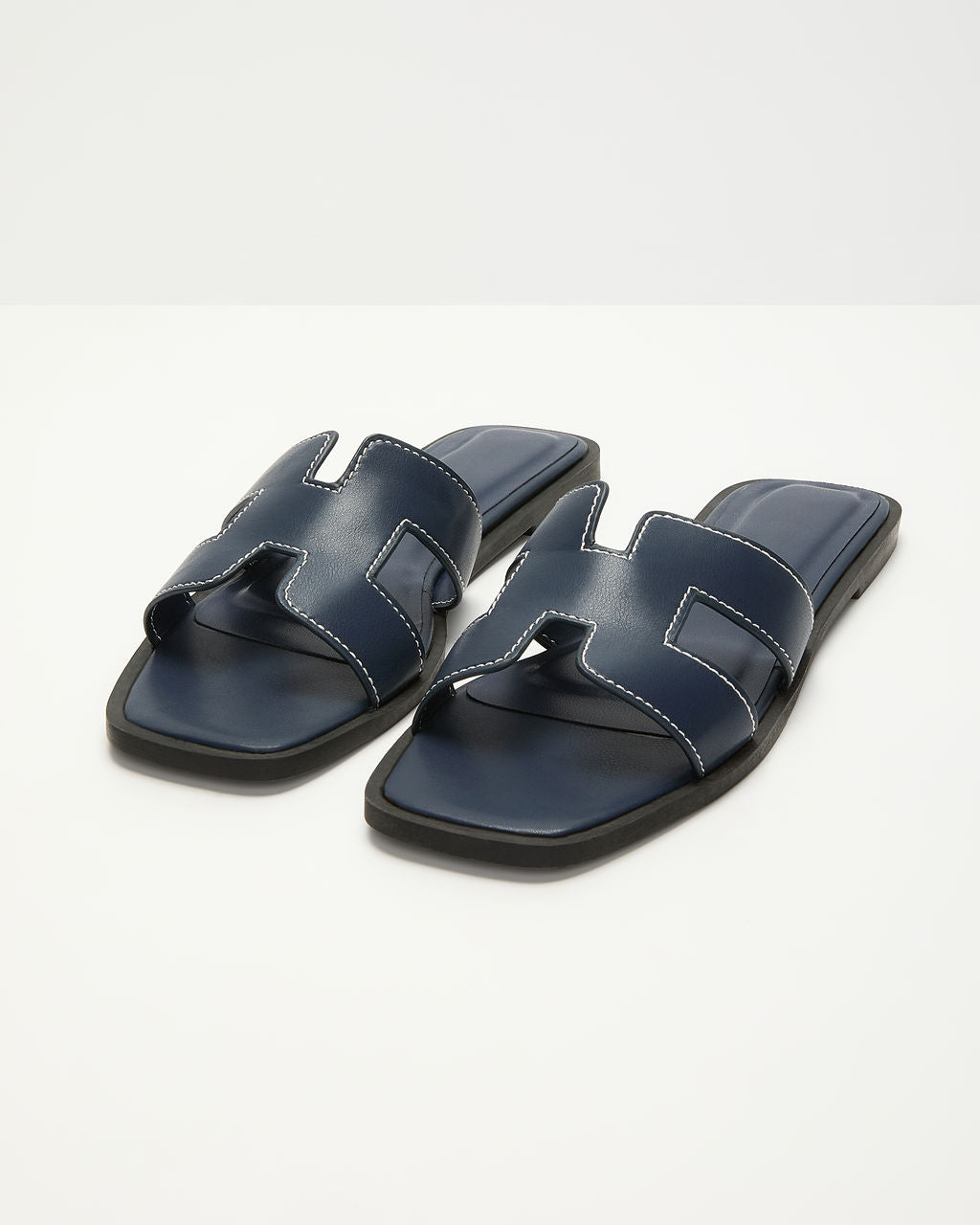 Gordy Flat Sandal-Vogue Logic