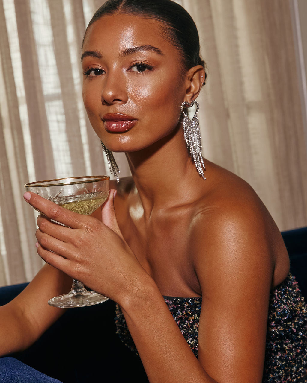 Soft Chimes Heart Fringe Earrings-Vogue Logic