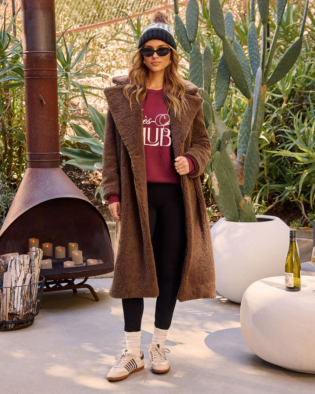 Apres Ski Club Graphic Sweatshirt-Vogue Logic