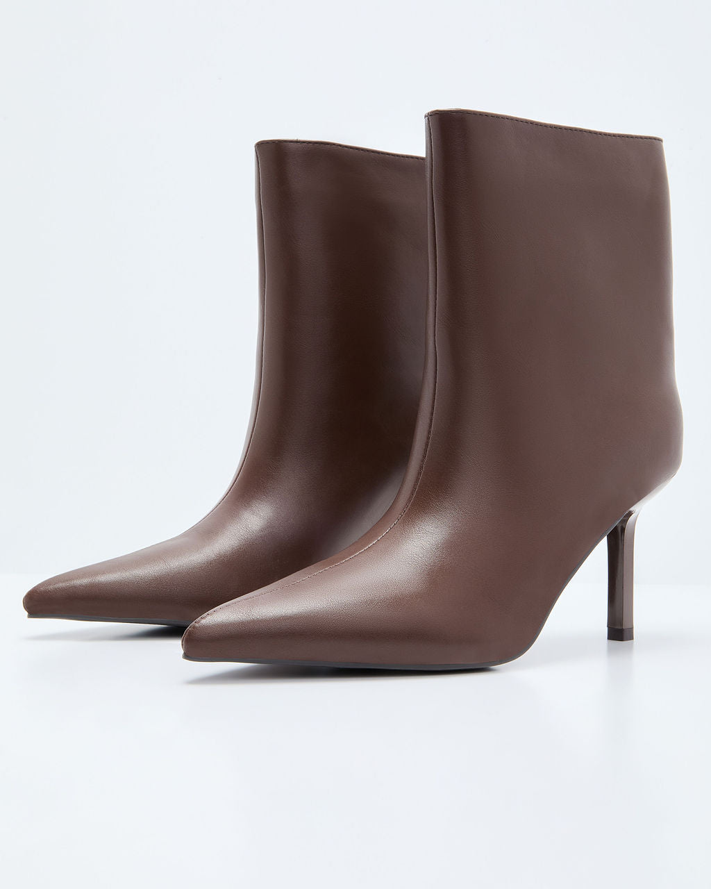 Oakridge Leather Booties-Vogue Logic
