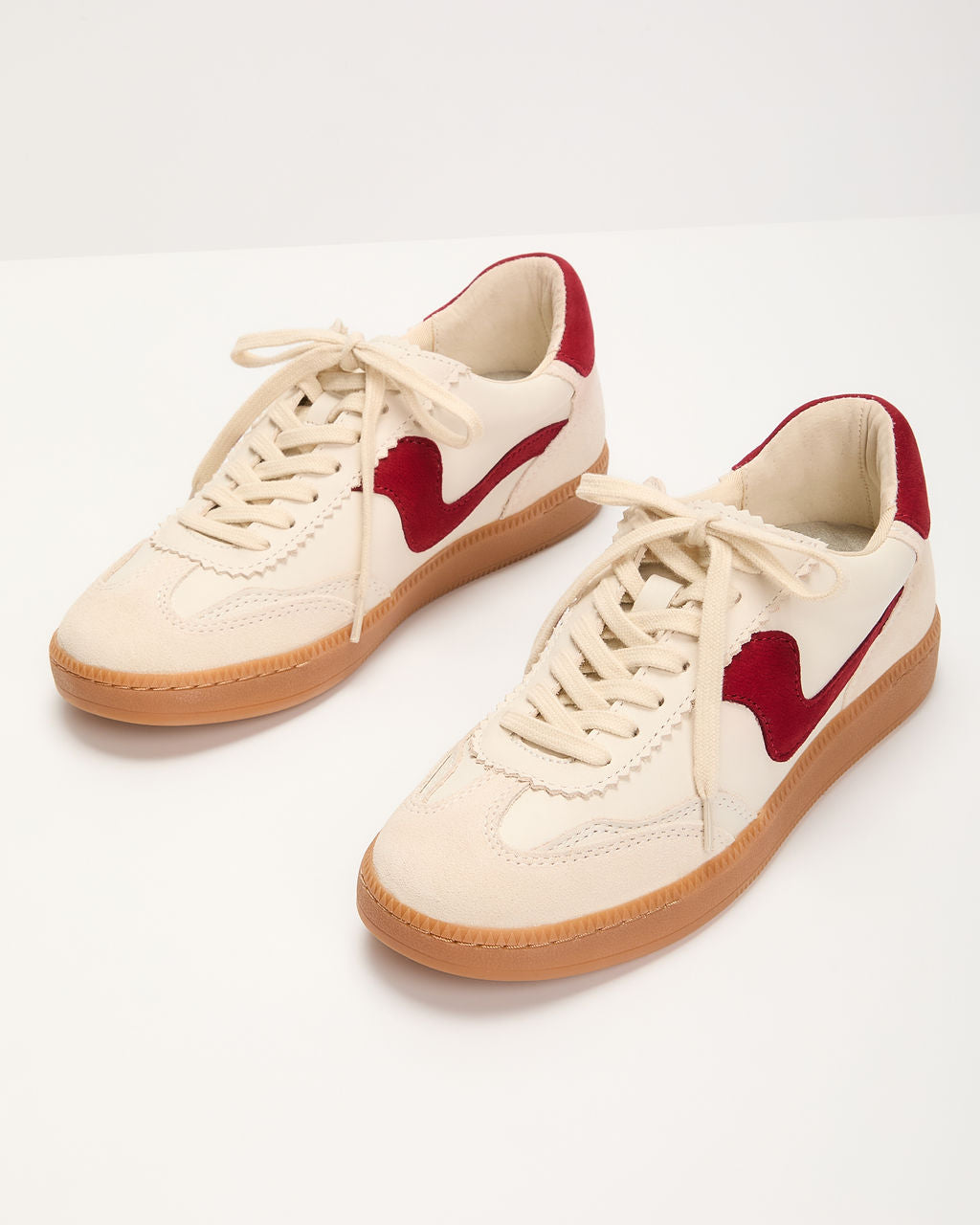 Right Catch Sneakers-Vogue Logic