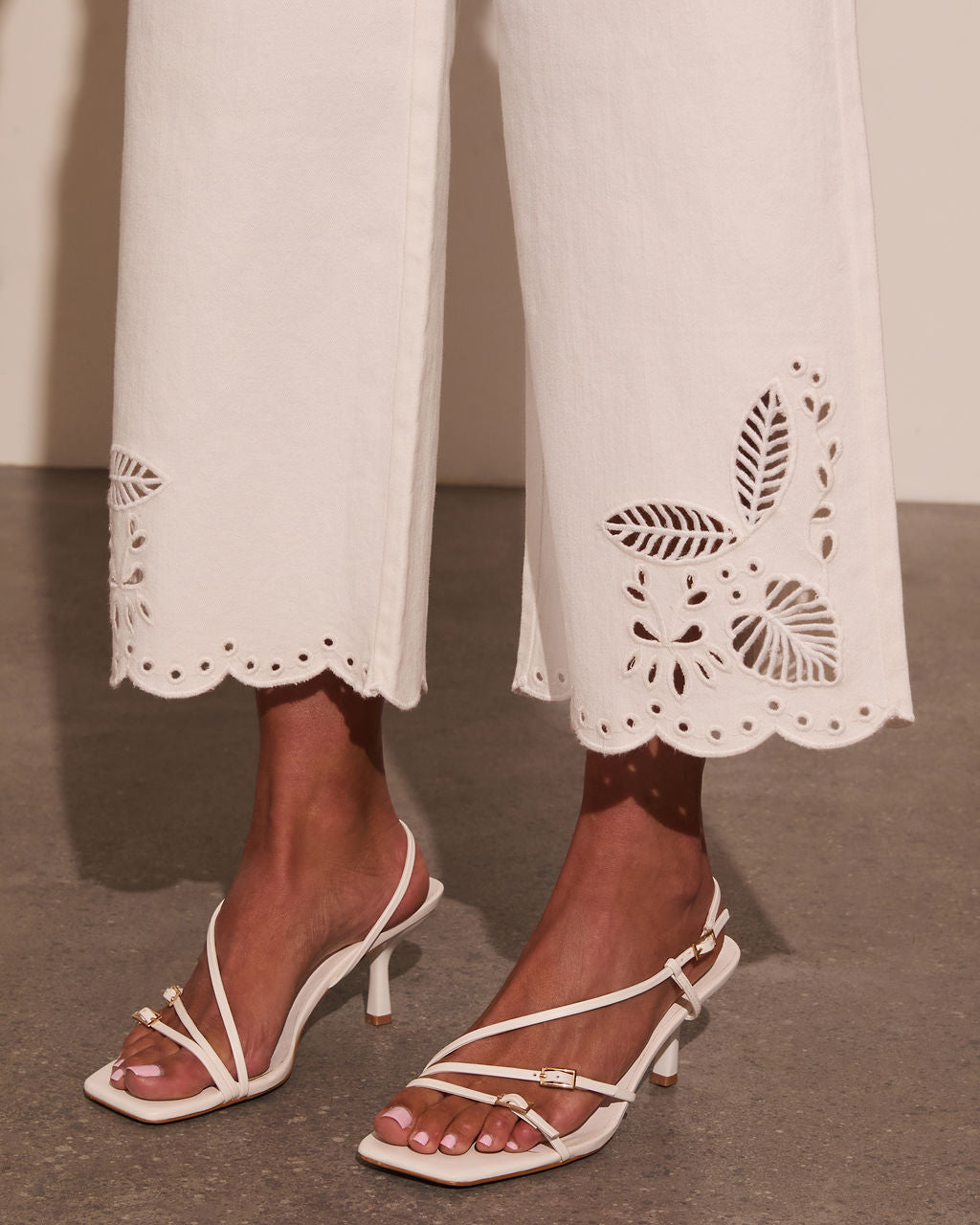 Breezy Ritual Eyelet Scallop Jeans-Vogue Logic