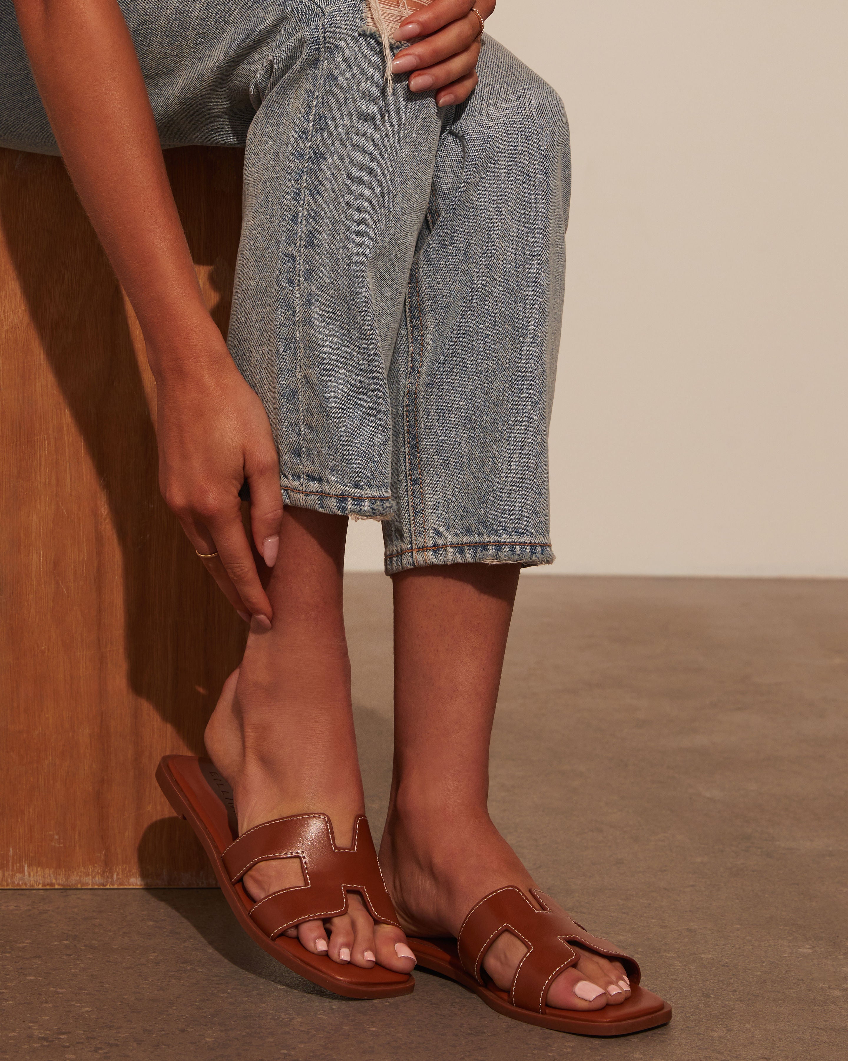 Gordy Flat Sandal-Vogue Logic