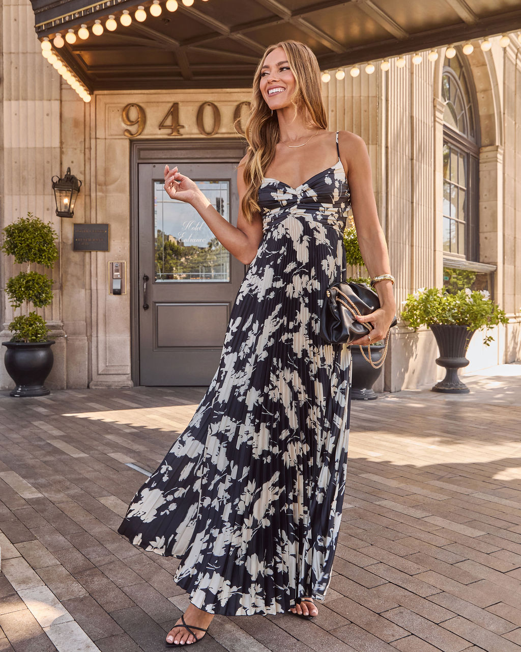 Soraya Printed And Pleated Maxi Dress-Vogue Logic