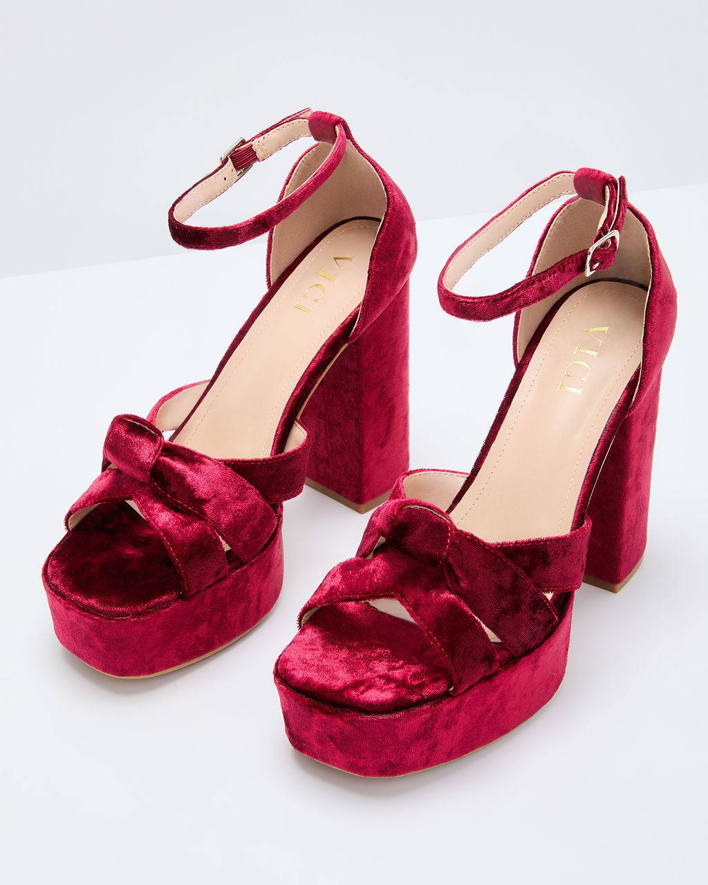 Evening Proper Velvet Platform Heels-Vogue Logic